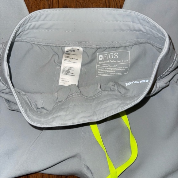 Fig Scrub Set - Picture 10 of 10